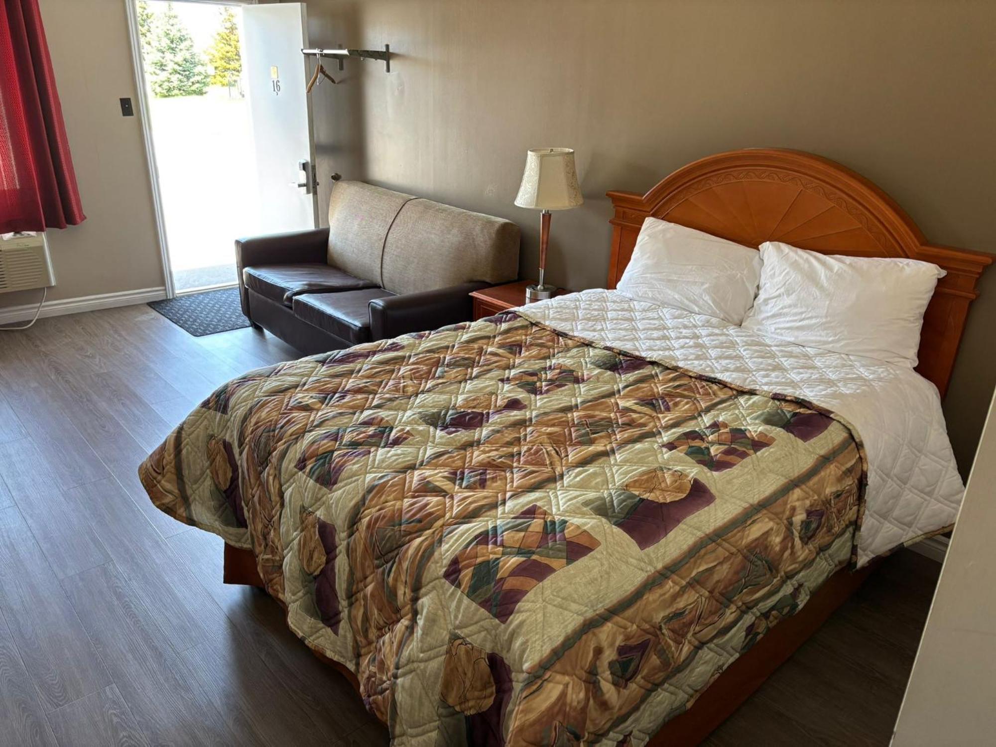 Motel Seven Oakes